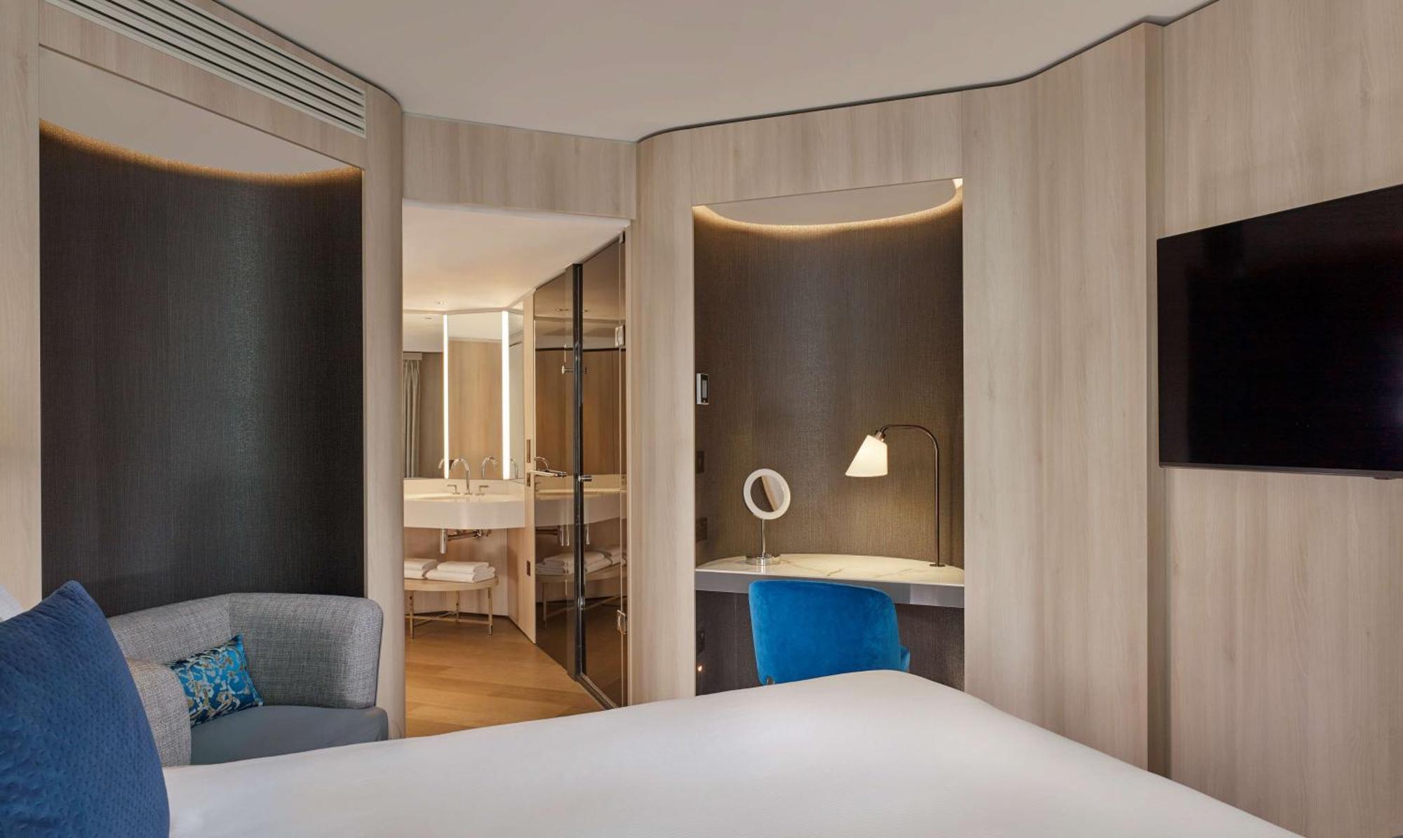 Hotel The Westminster London, Curio Collection By Hilton