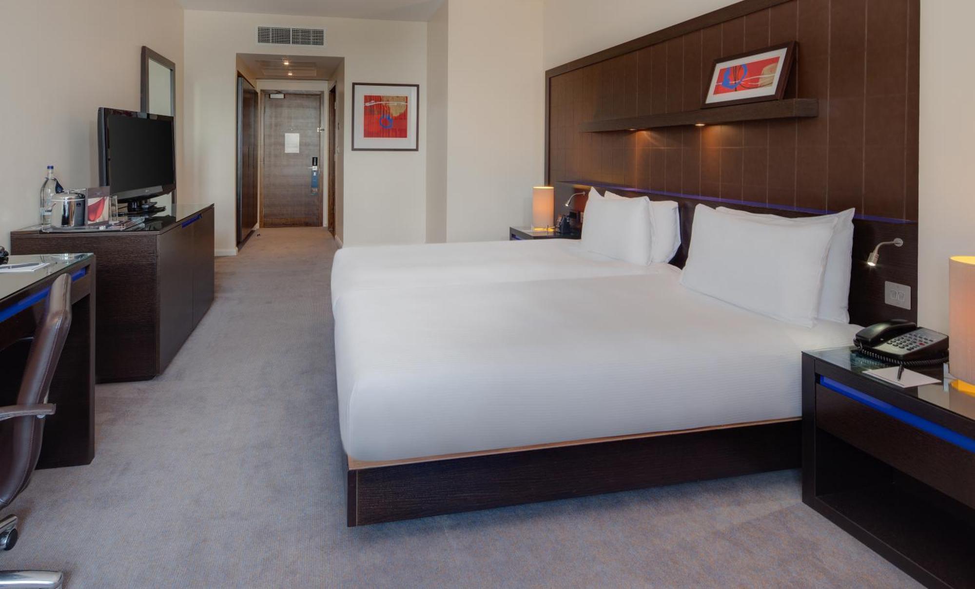 Hilton Canary Wharf Hotel 4*