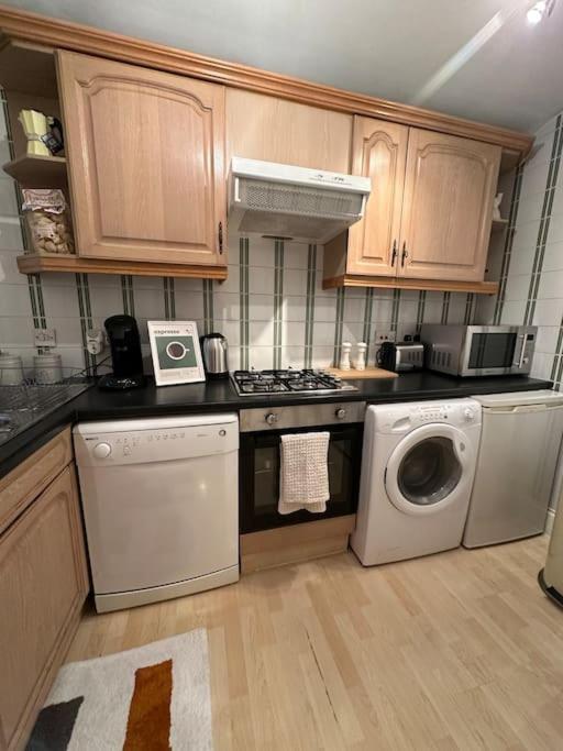 2 Bed Chic Vintage Flat At Bayswater Appartement