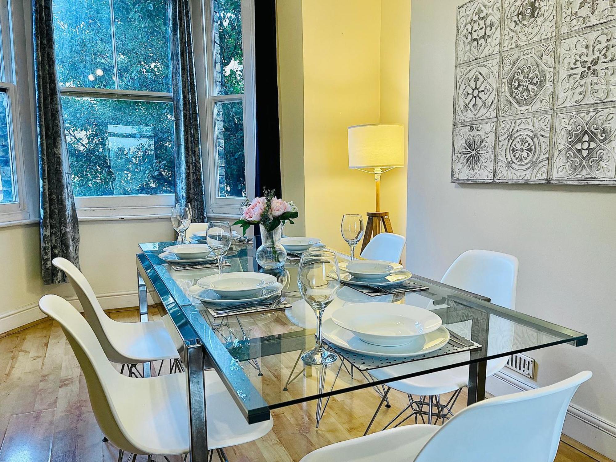 2 Bedroom Flat In