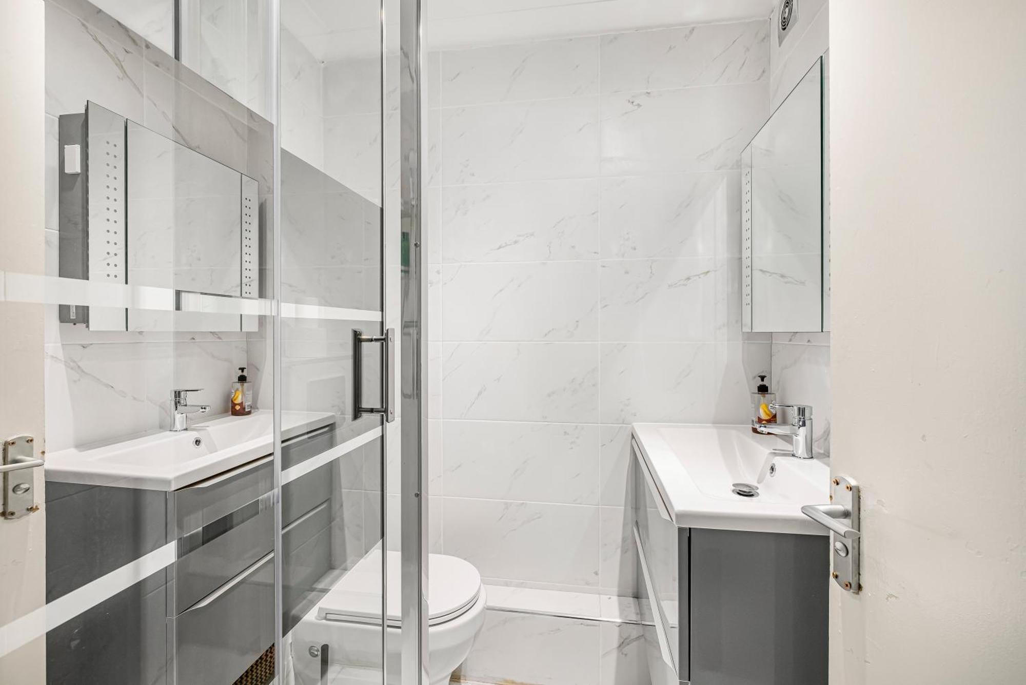 Hospedagem domiciliar Stunning Massive Bedroom +direct Thames River View Londres
