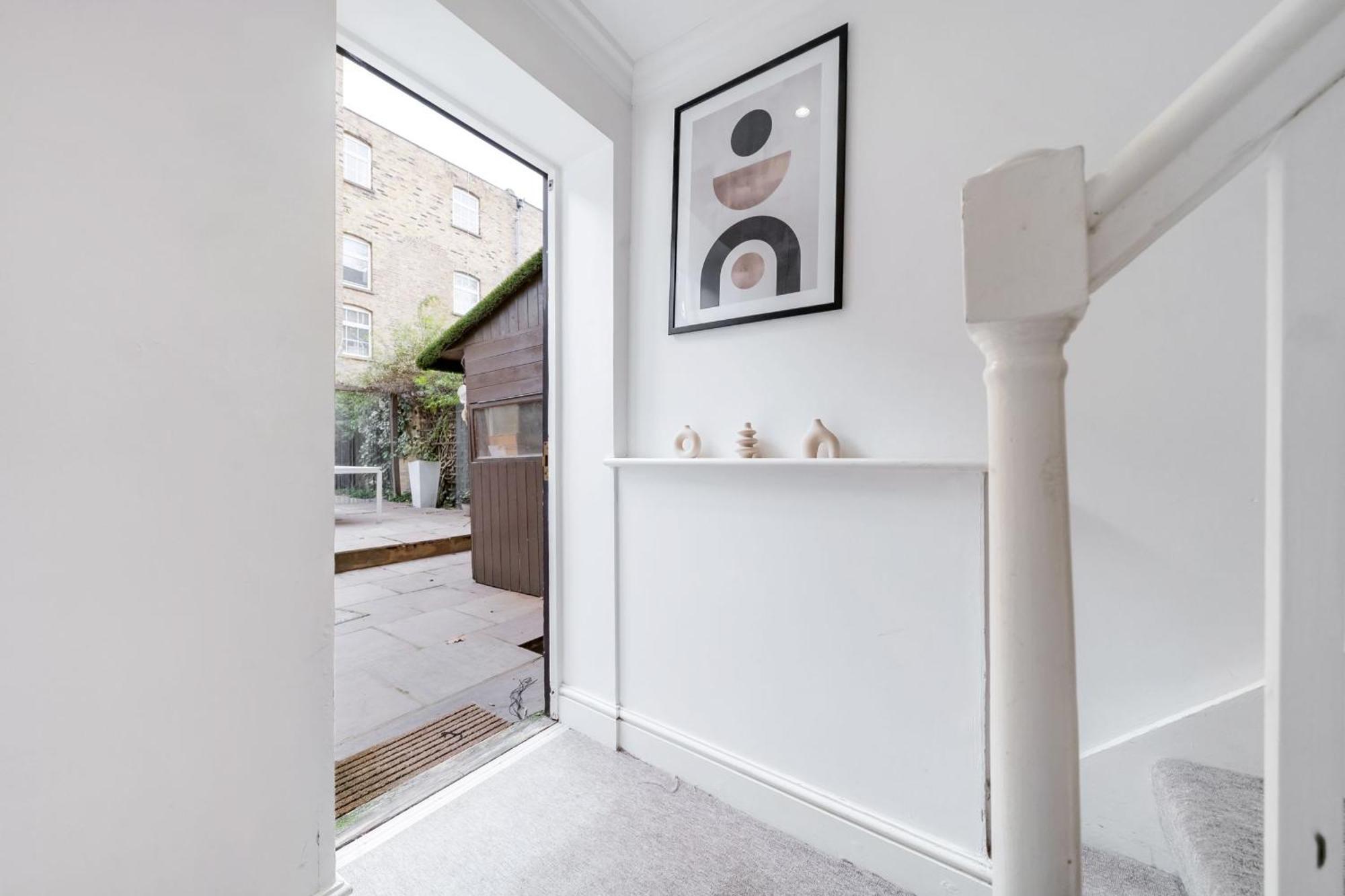 Vauxhall - 2br With Patio - Cityapartmentstay *