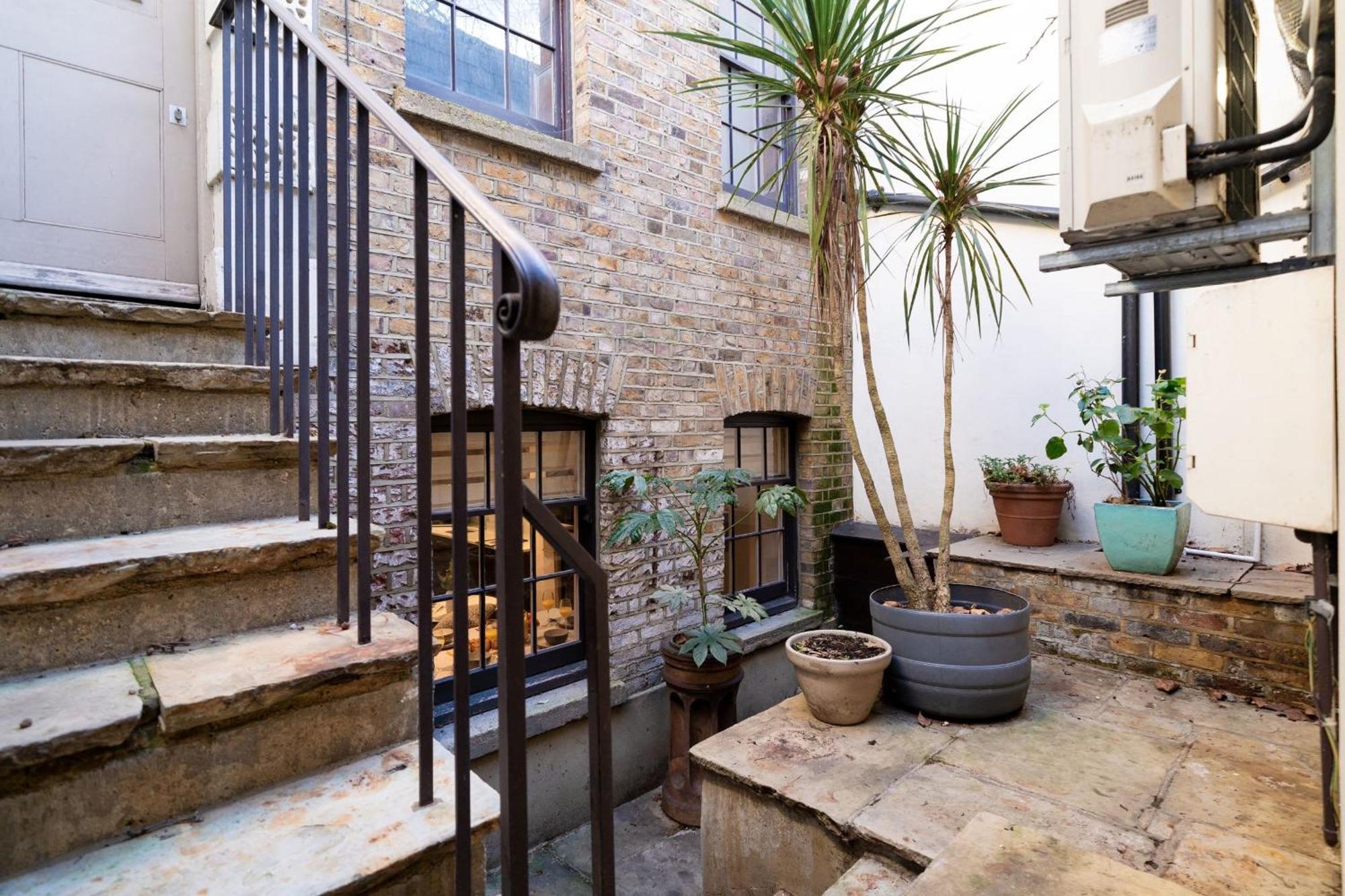 Vauxhall - 2br With Patio - Cityapartmentstay *