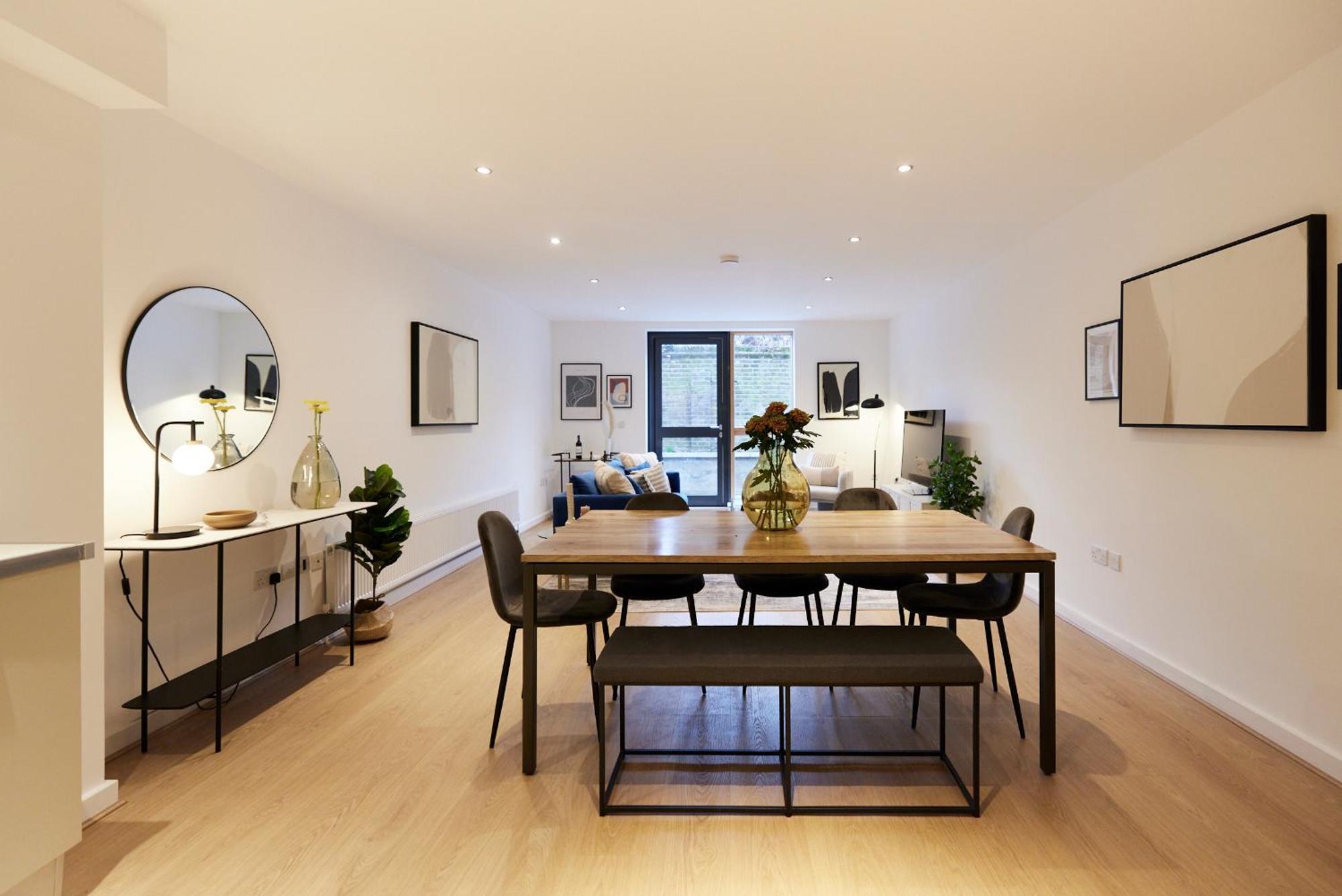 The Putney Escape - Trendy 2bdr Flat With Terrace + Parking