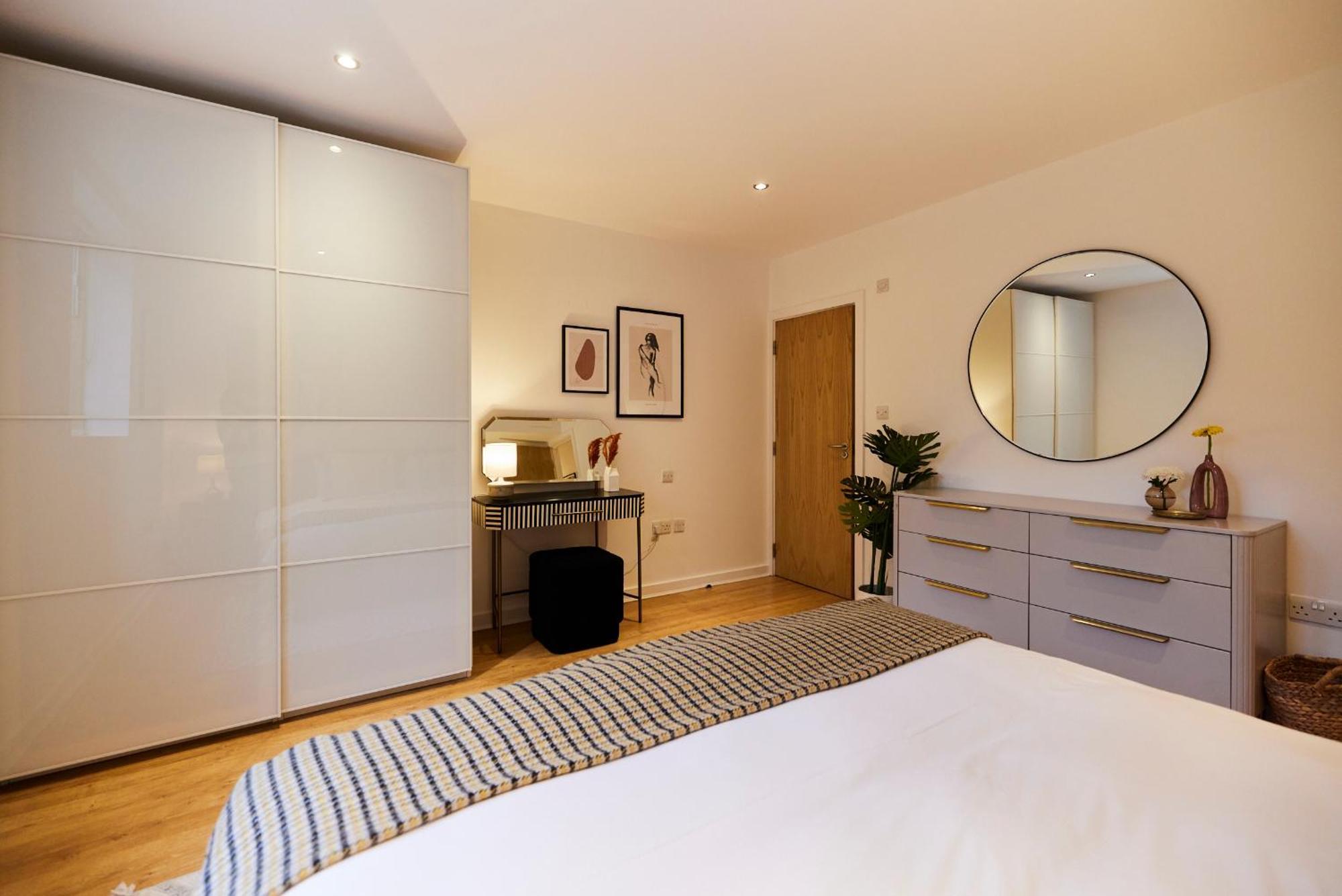 The Putney Escape - Trendy 2bdr Flat With Terrace + Parking Apartamento