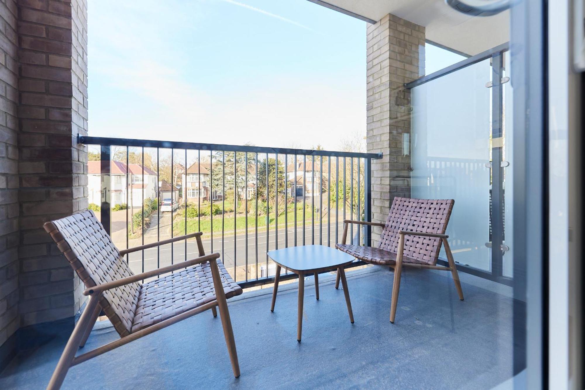 The Wembley Park Sanctuary - Stunning 2bdr Flat With Balcony Apartment *