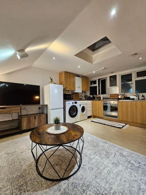Fulham 2 Bedroom Appartement *