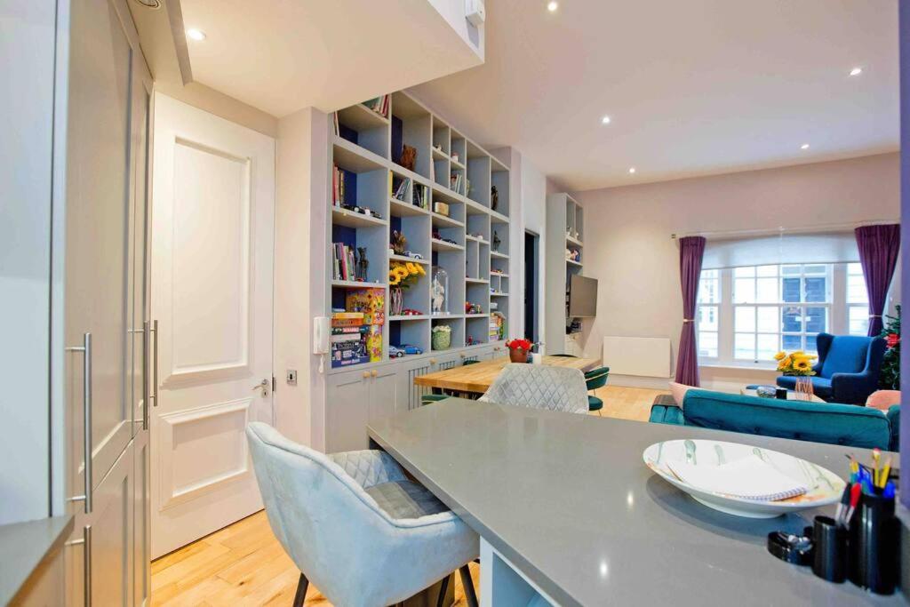 Casa de férias 3 Bedroom Modern Townhouse