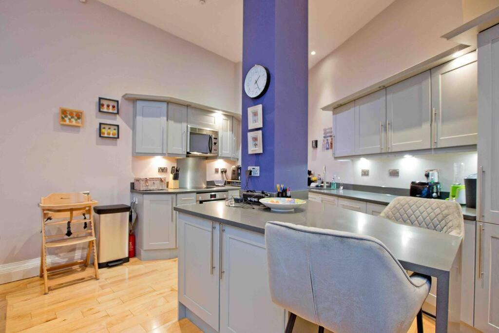 3 Bedroom Modern Townhouse Londres