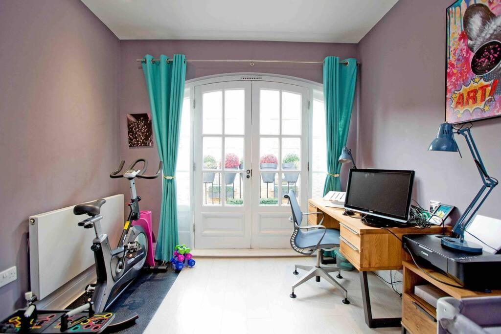 3 Bedroom Modern Townhouse Ferienhaus *