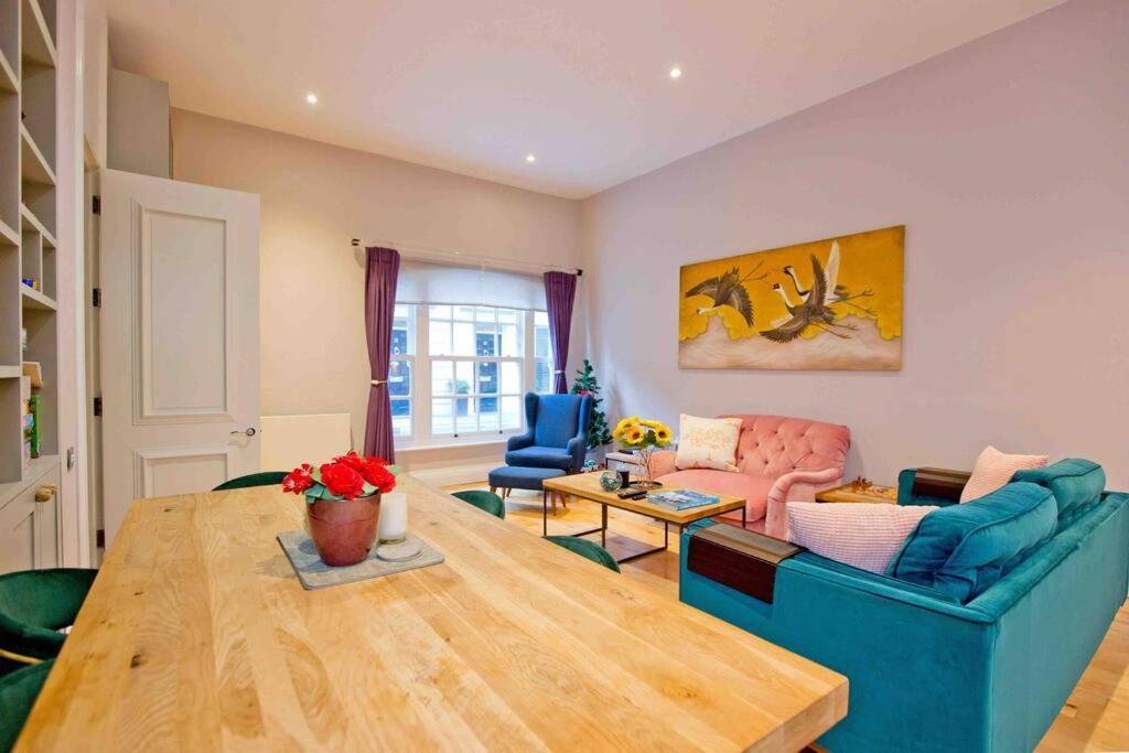 Casa de férias 3 Bedroom Modern Townhouse Londres