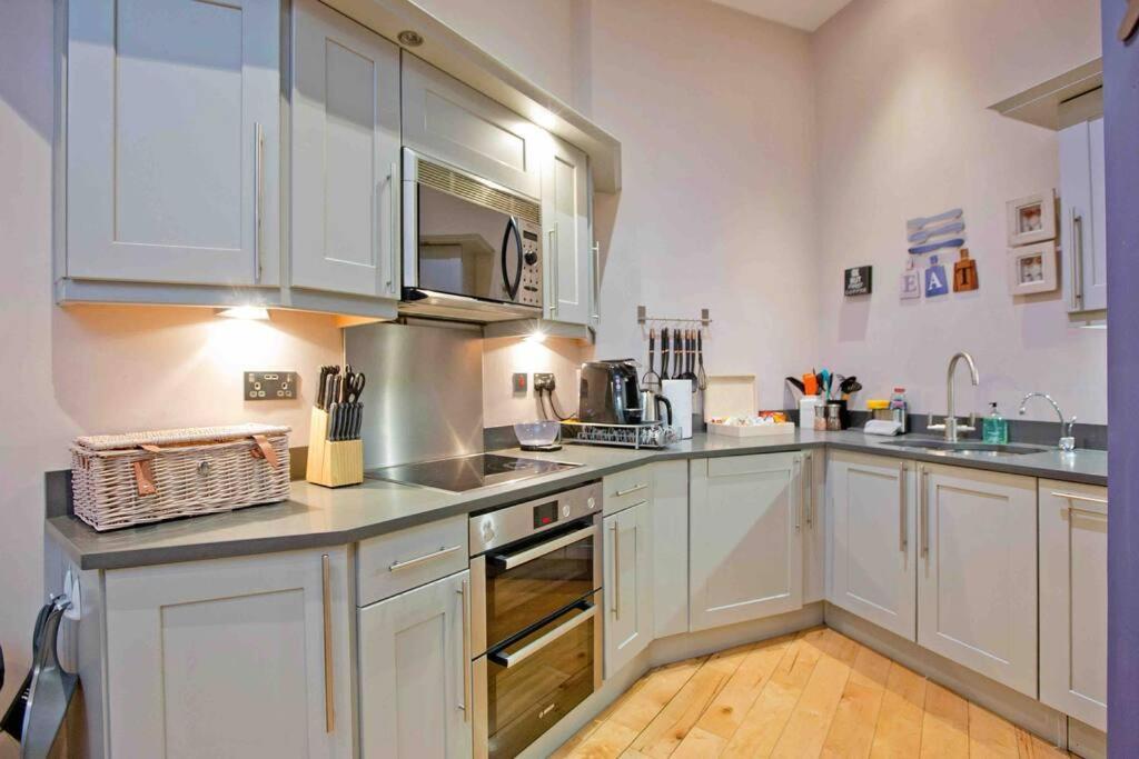 3 Bedroom Modern Townhouse Londres