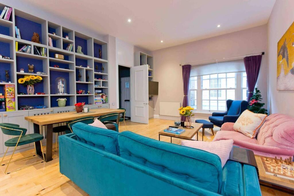 Casa de férias 3 Bedroom Modern Townhouse