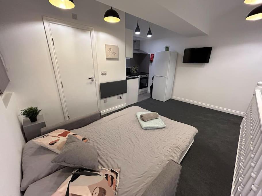 City Studio Escape Near Emirates *