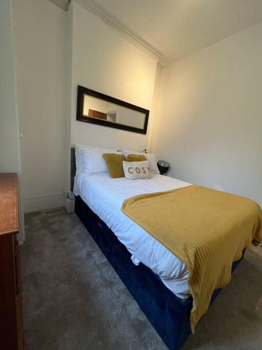 Central London Apartment Apartamento *