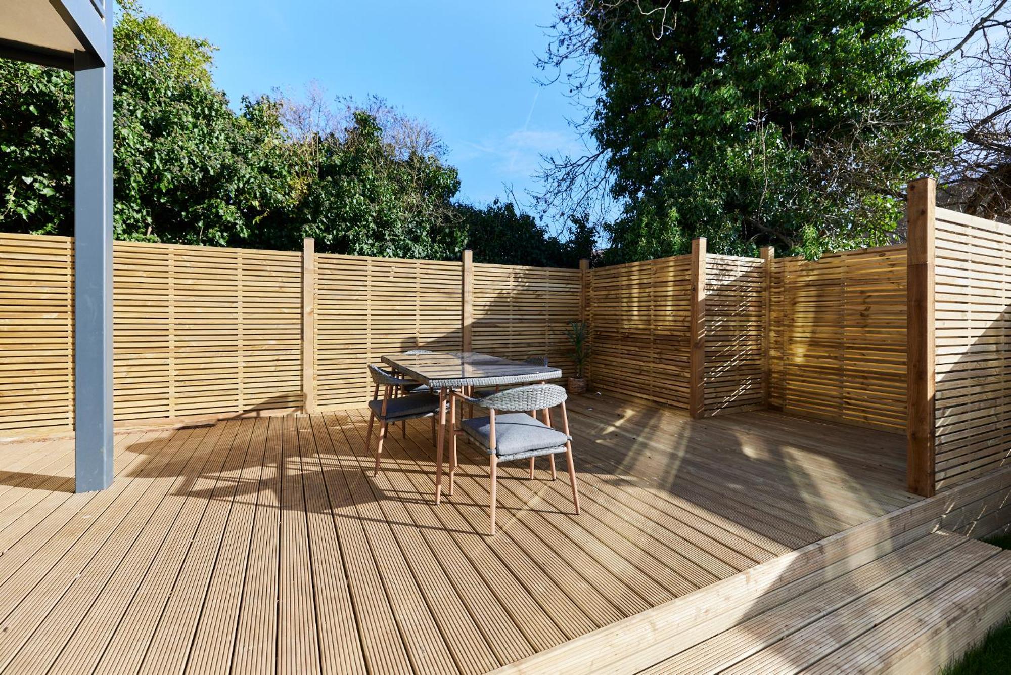 The Wembley Park Secret - Spacious 3bdr Flat With Terrace Appartement Londen