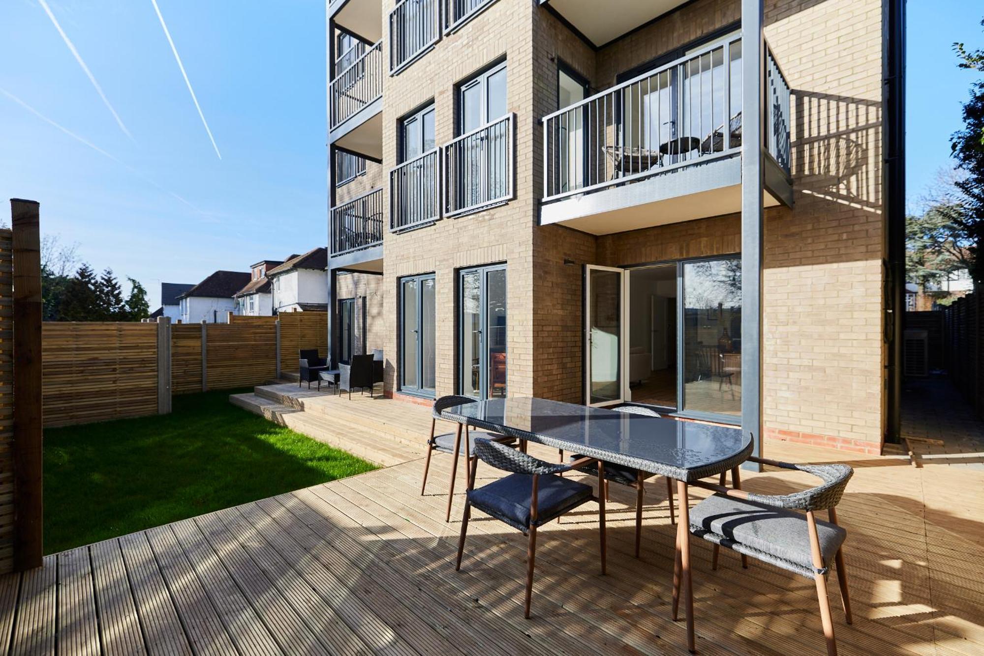 The Wembley Park Secret - Spacious 3bdr Flat With Terrace * Londen
