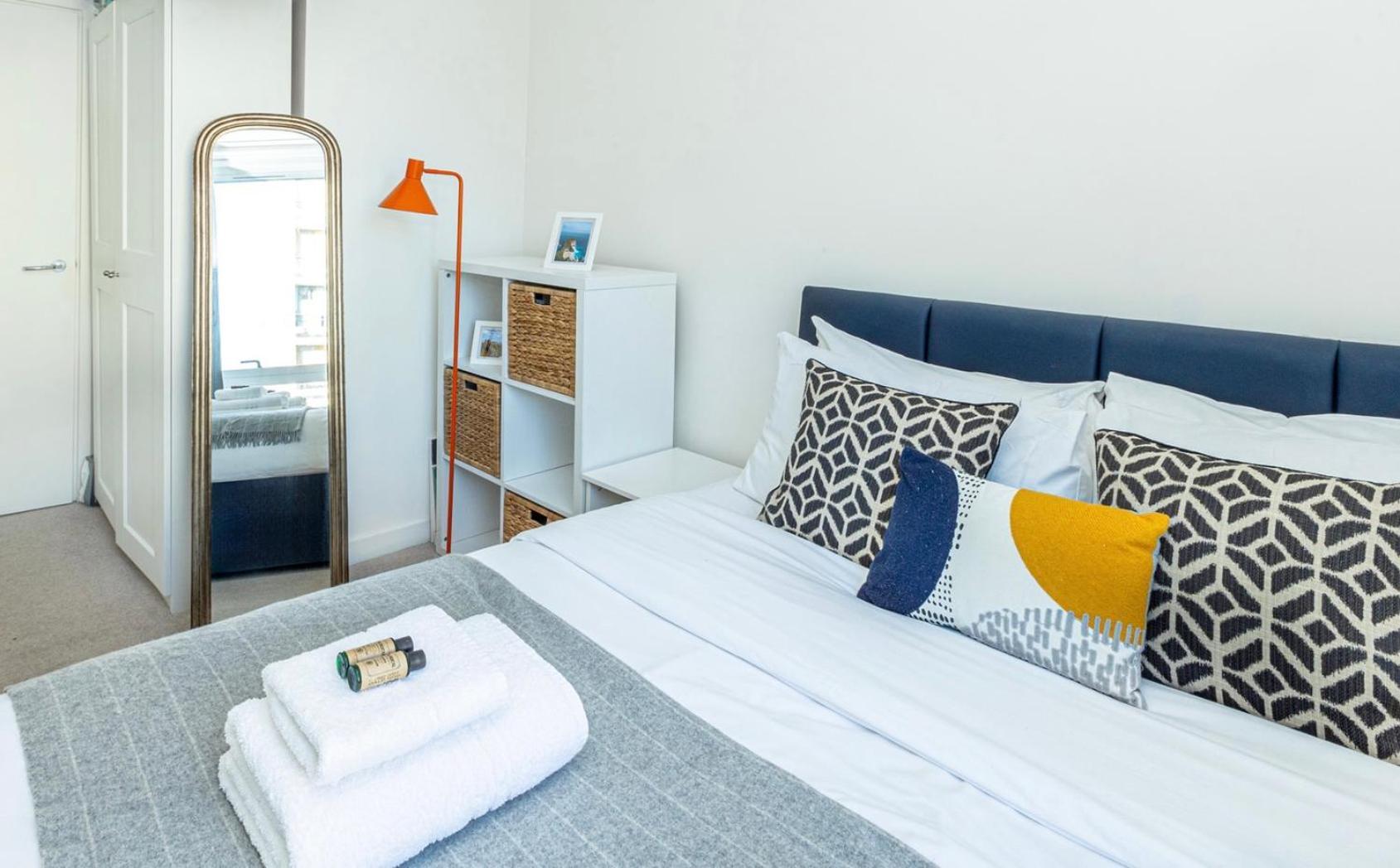 Modern New 2br Flat Wbalcony In Peaceful Brixton * Londres
