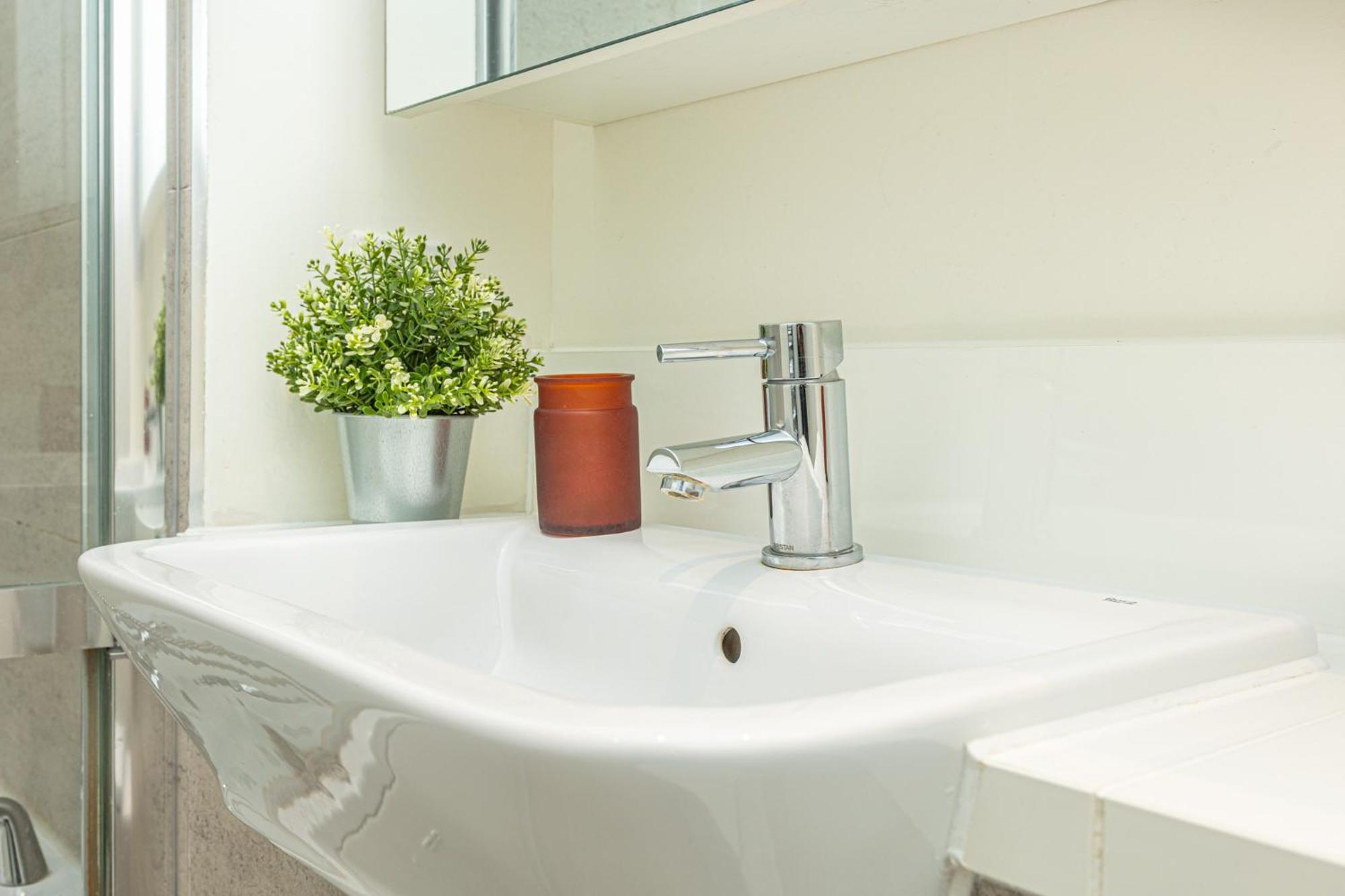 Apartamento Modern New 2br Flat Wbalcony In Peaceful Brixton Londres