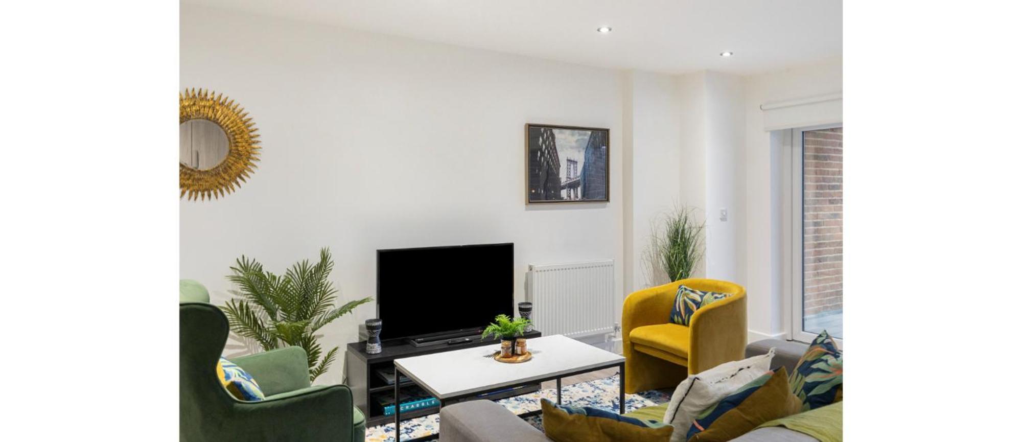 Appartement A Splash Of Color: Spacious & Funky 3-br Flat *