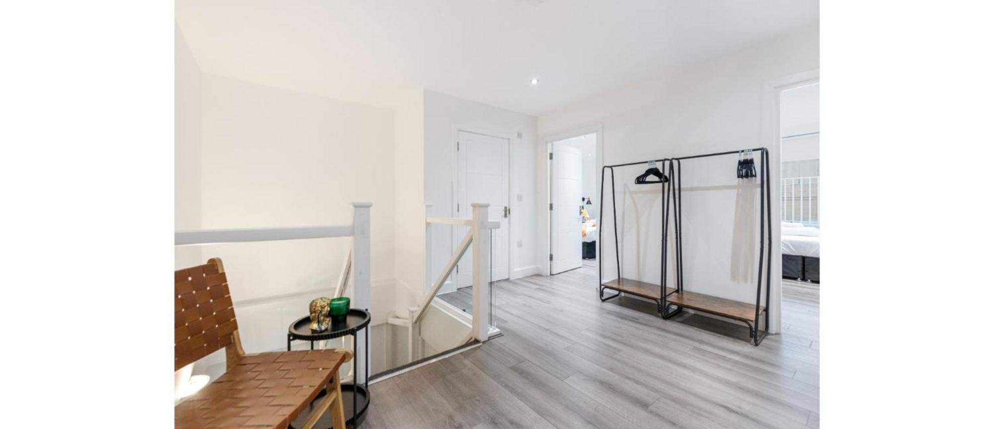 Appartement A Splash Of Color: Spacious & Funky 3-br Flat *