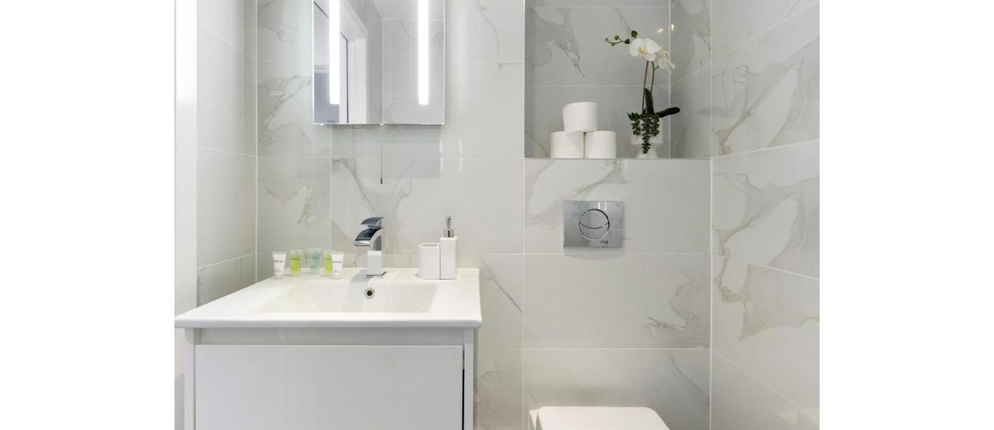 A Splash Of Color: Spacious & Funky 3-br Flat Appartement Londres