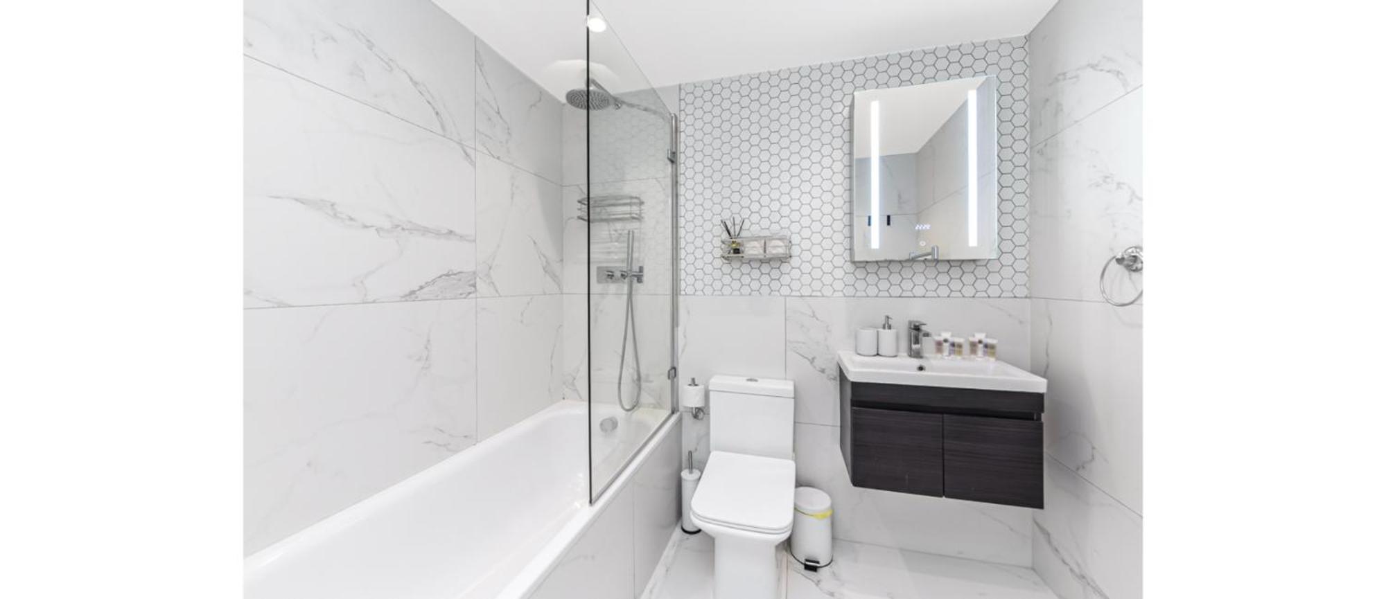 Appartement Calling: 2br Flat With Chic Flair