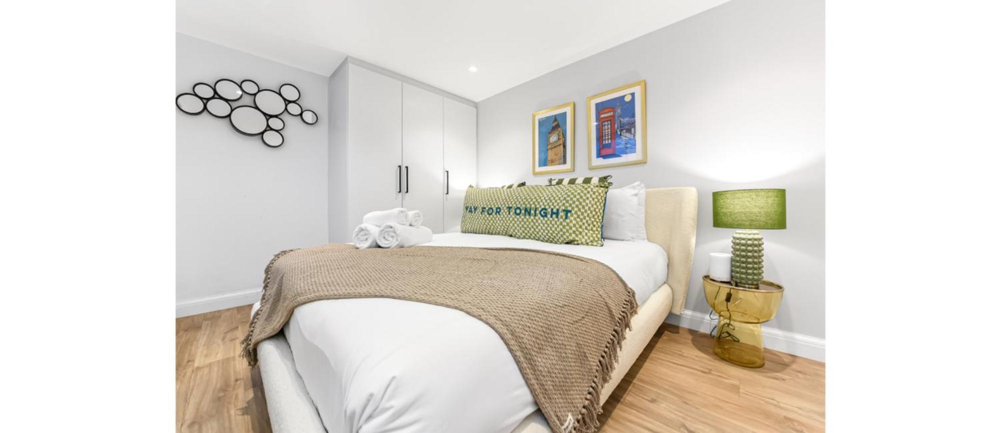 Calling: 2br Flat With Chic Flair Appartement