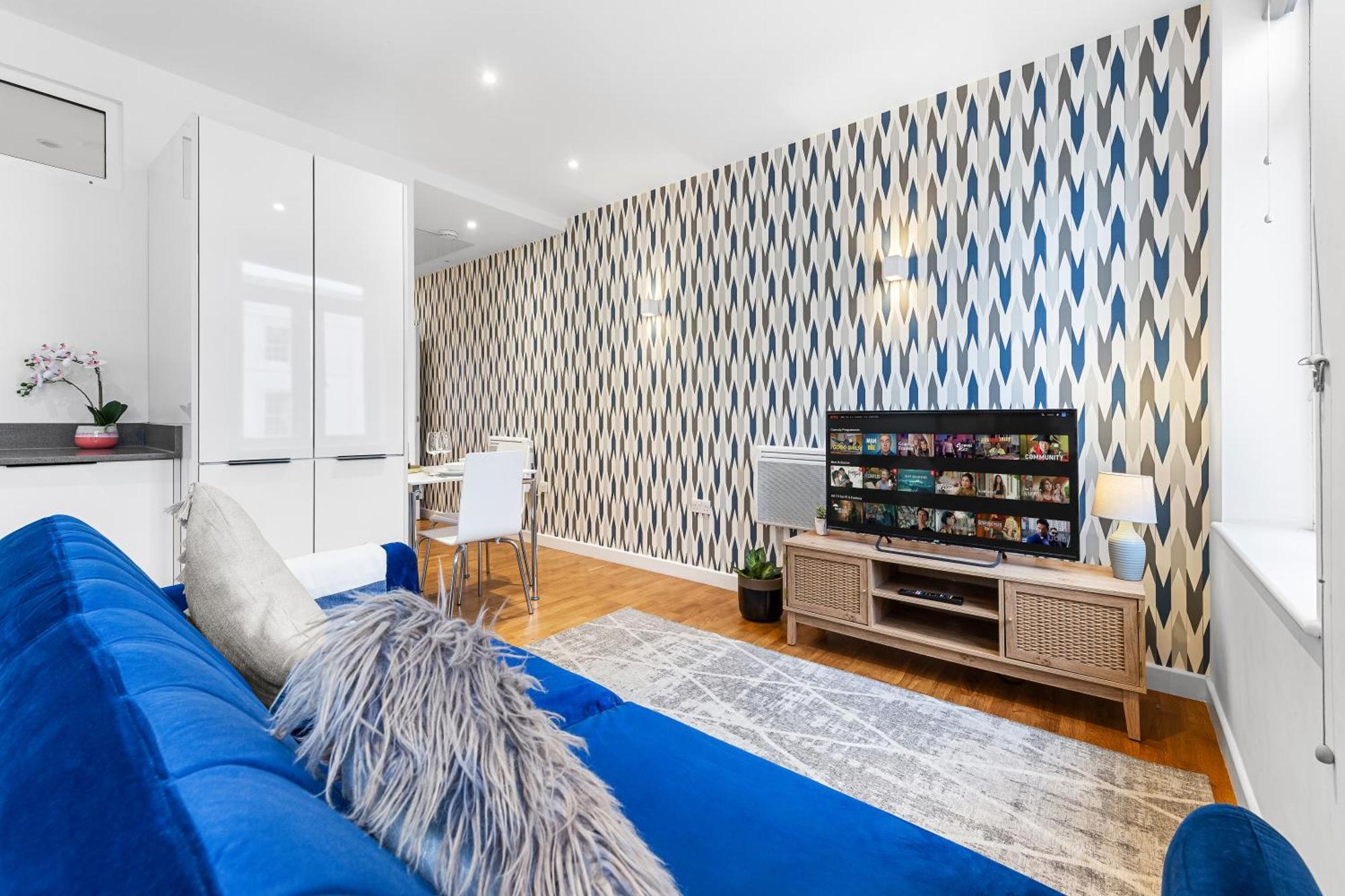 Modern One Bedroom Flat - Near Heathrow, Windsor Castle, Thorpe Park - Staines Tw18 Appartement