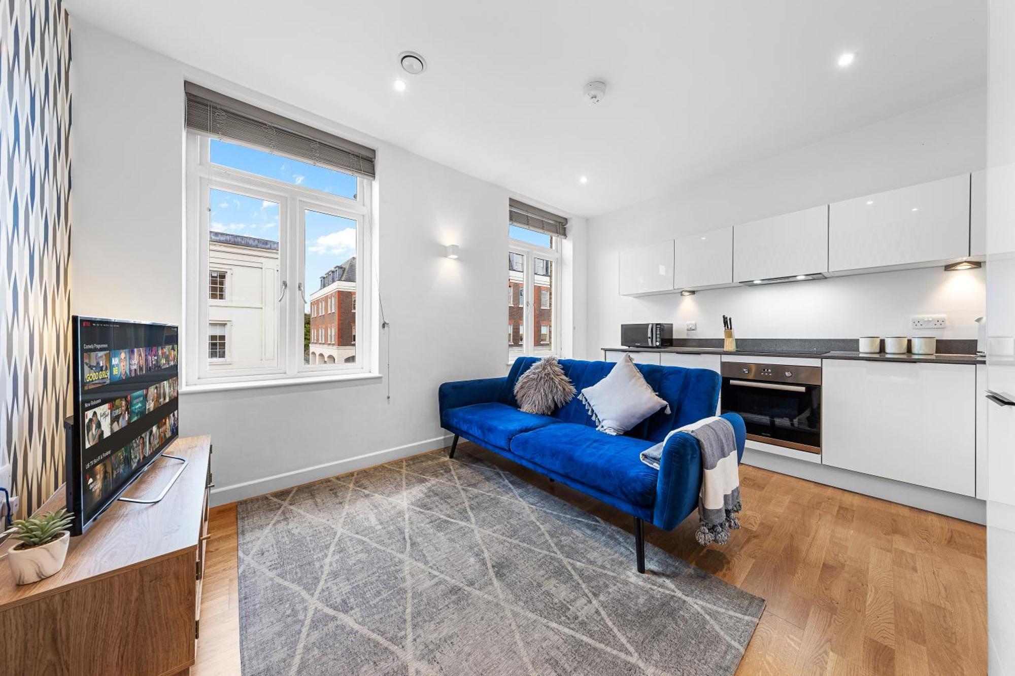 Modern One Bedroom Flat - Near Heathrow, Windsor Castle, Thorpe Park - Staines Tw18 Appartement Londres