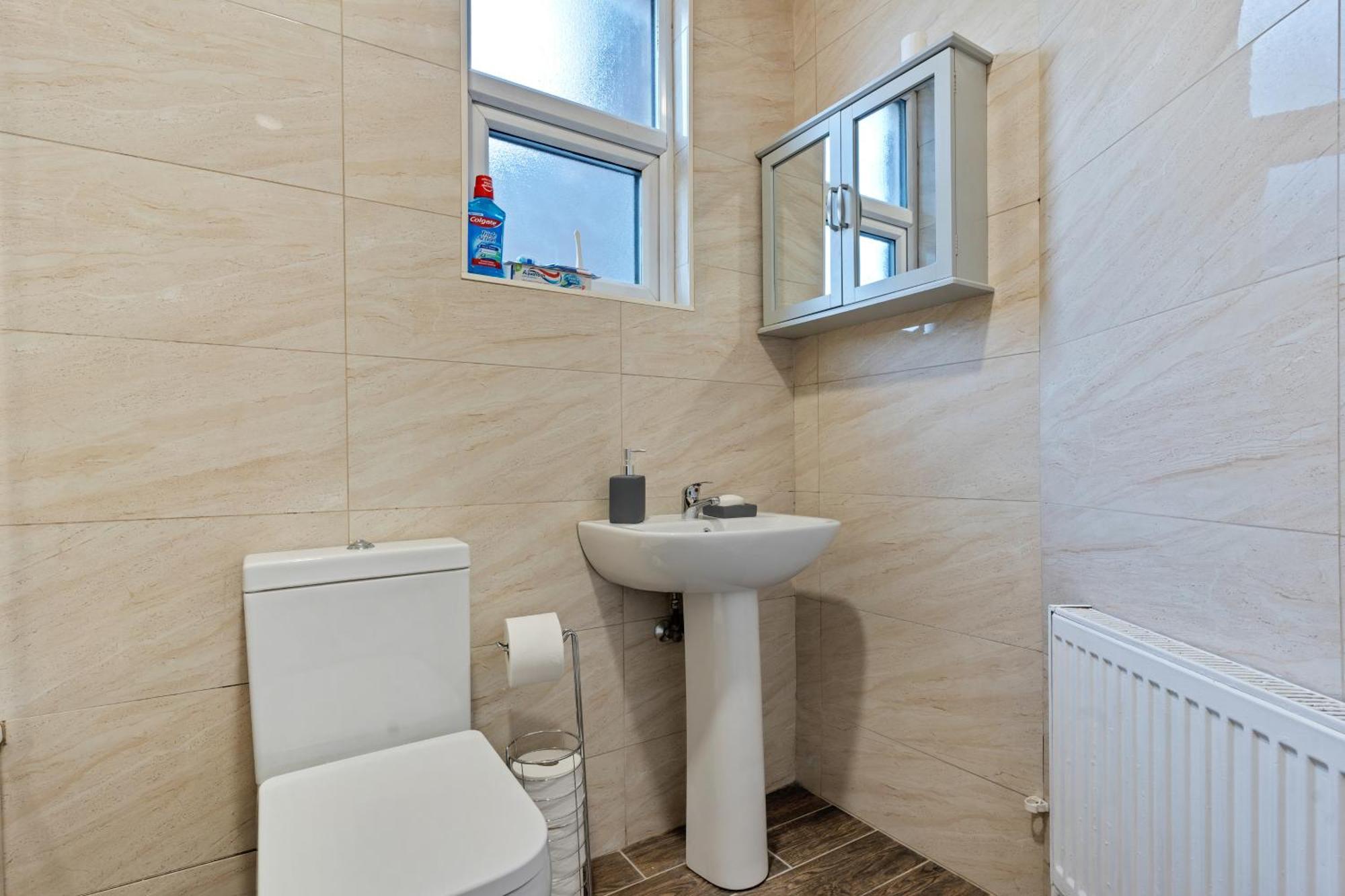 Stylish 2 Bed Near Londres