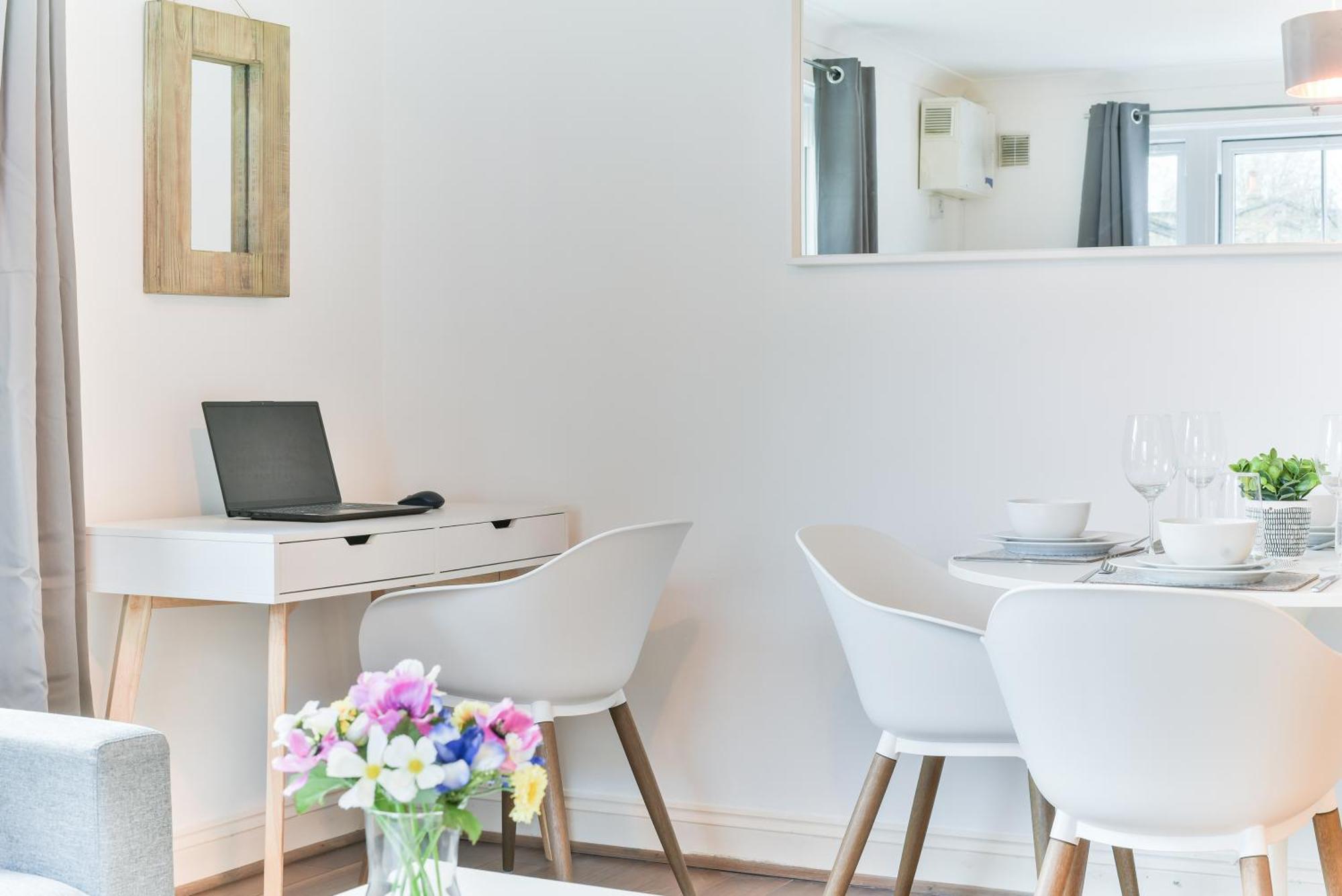 Fantastic Central Line City-pad! *