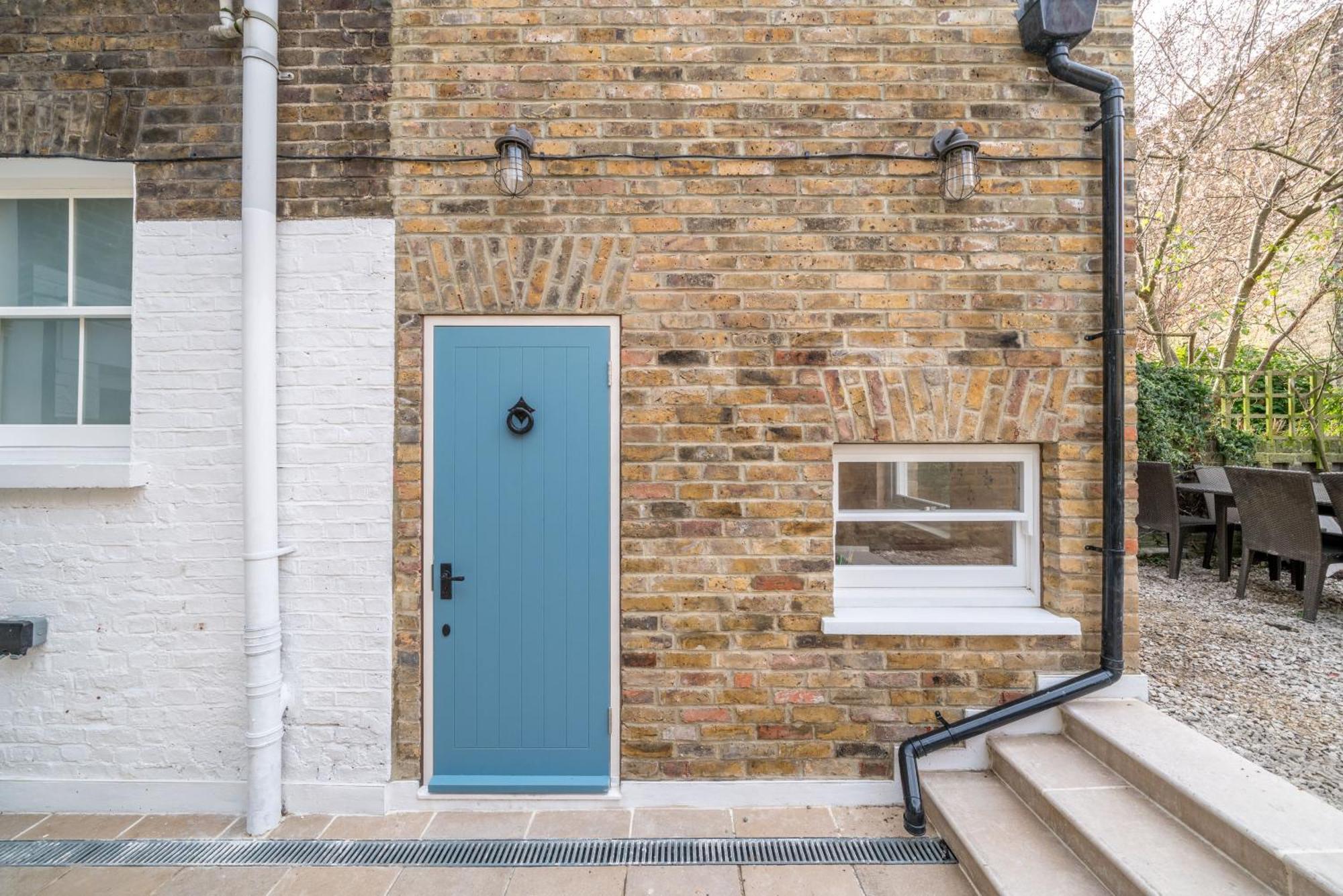 Joivy Stylish 2-bed House With Private Garden In Hackney * Londres