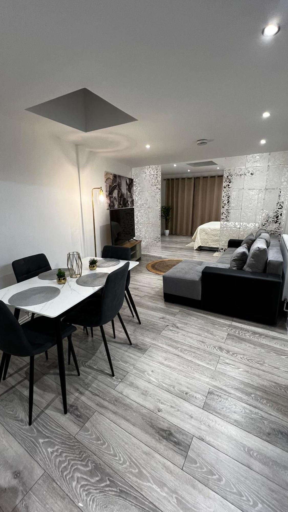 Charming Bedroom Flat Appartement *
