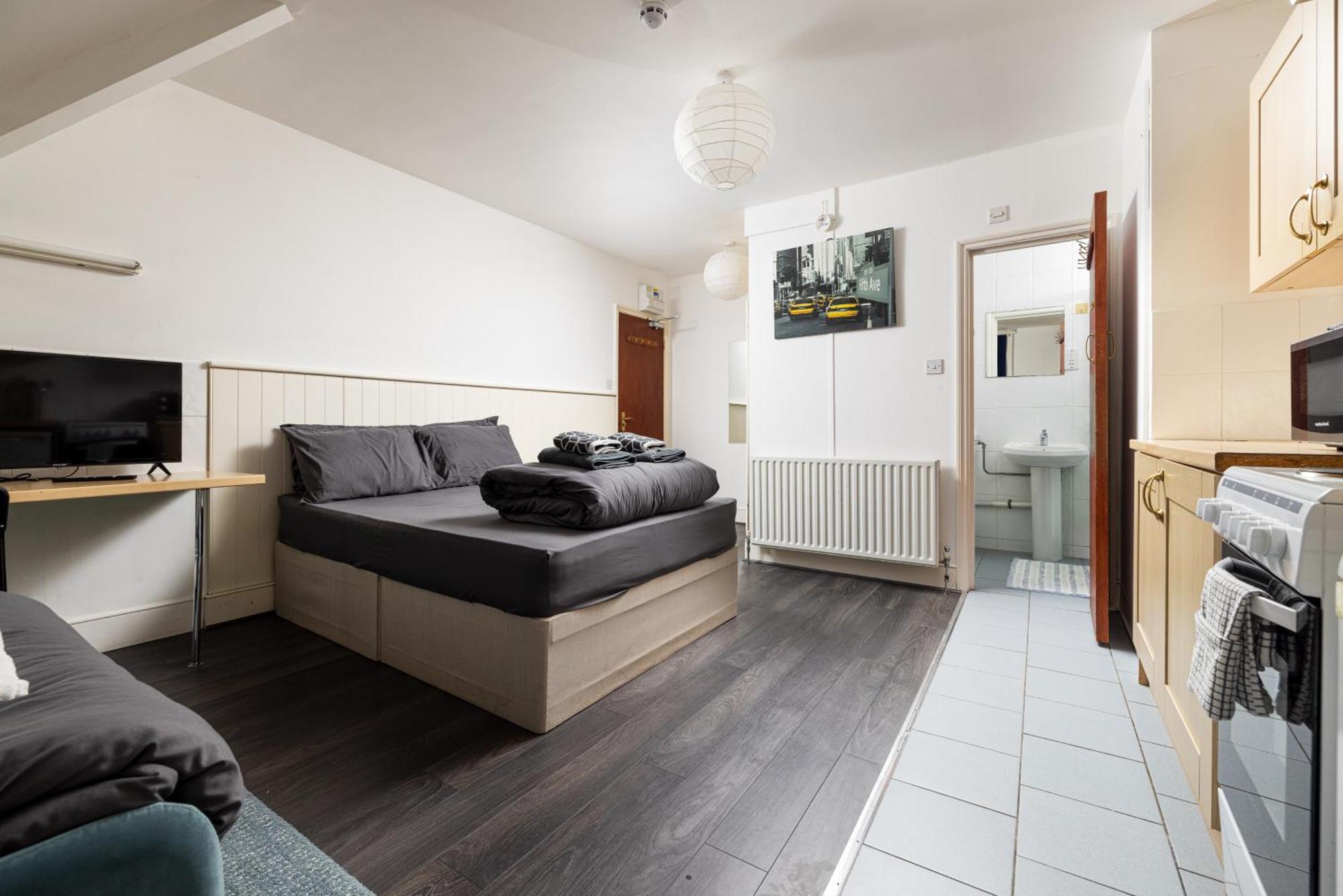 Very Large Studio On Finchley Road 15 Apartamento *