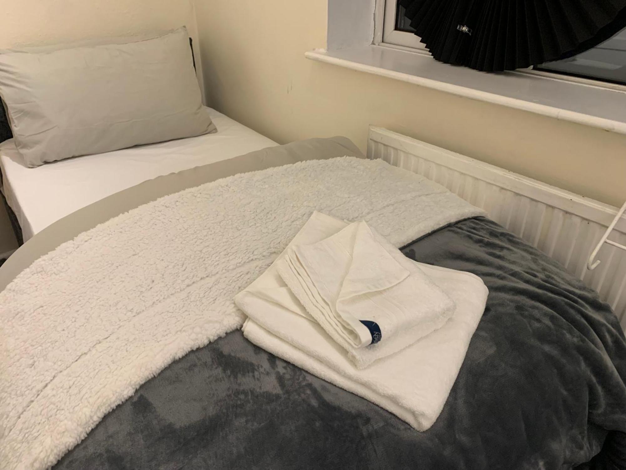 Lovely Contractor Family House * Londres