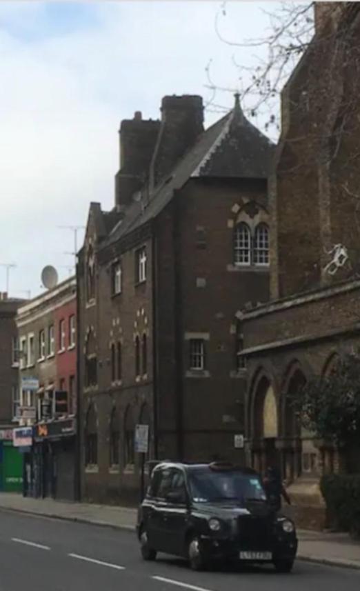 Period On South Bank Apartment London