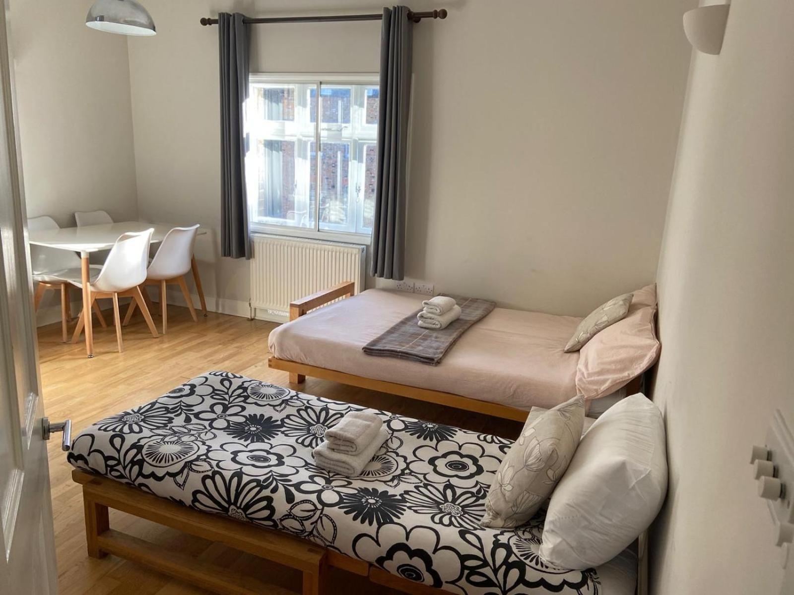 Apartment Period On South Bank *