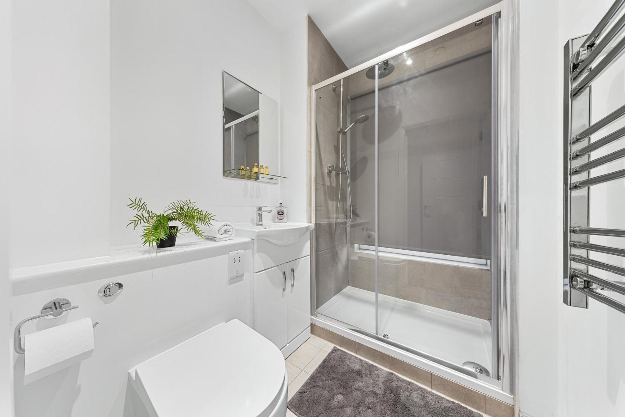 Appartement Modern One Bedroom Flat - Near Heathrow, Windsor Castle, Thorpe Park - Staines Tw18