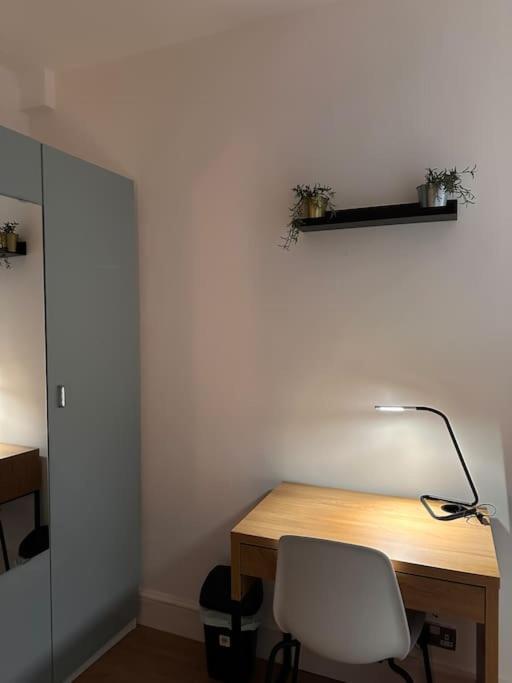 Manor Court Apartamento *