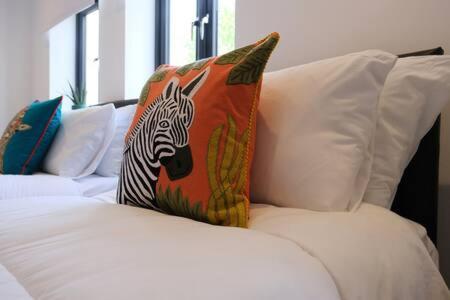 Modern One Bedroom In Ealing Common
