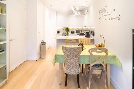 Modern Ealing Common Duplex Apartamento *