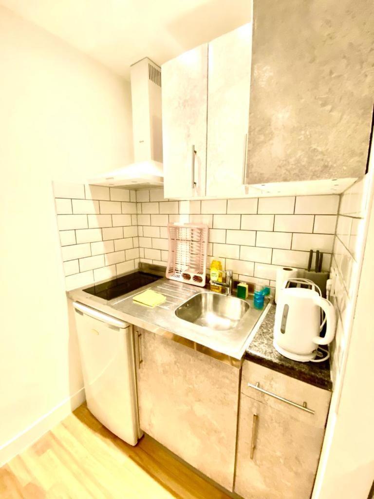 Apartamento One Bedroom Queen's Park In