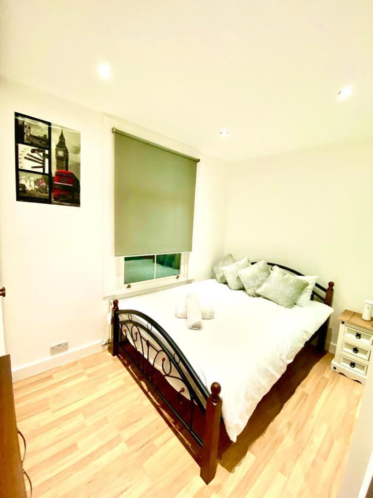 Apartamento One Bedroom Flat Queen's Park Station