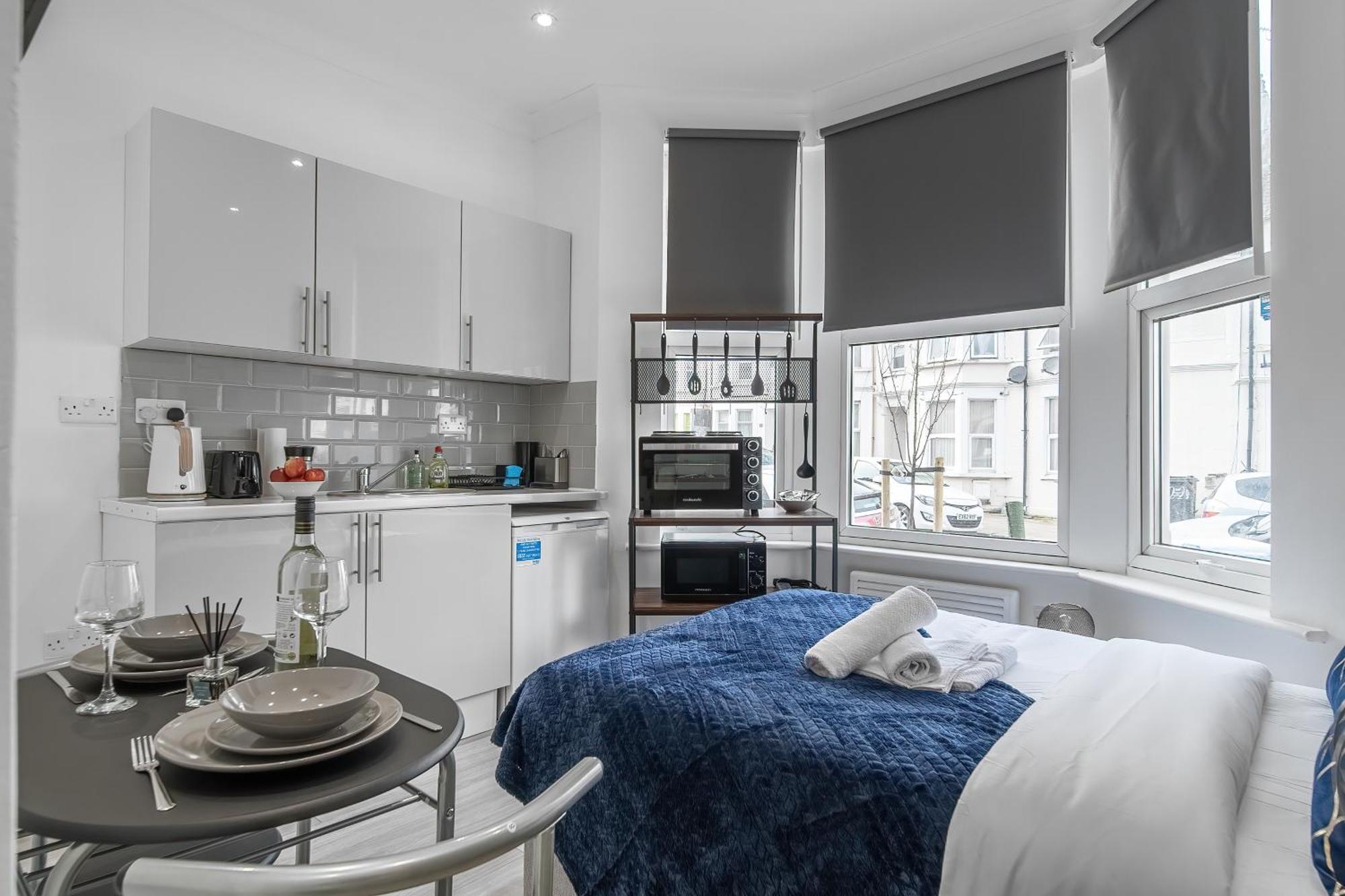 Modern Studio By Livestay Short Lets & Serviced * Londres