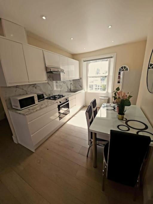 Gucci Flat In Knightsbridge * London