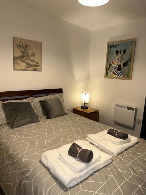 Entire Flat In Ealing London