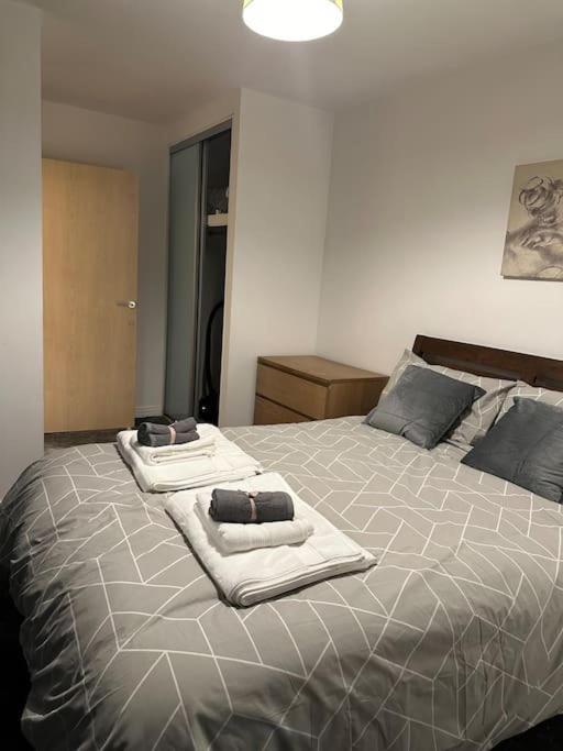 Apartment Entire Flat In Ealing *