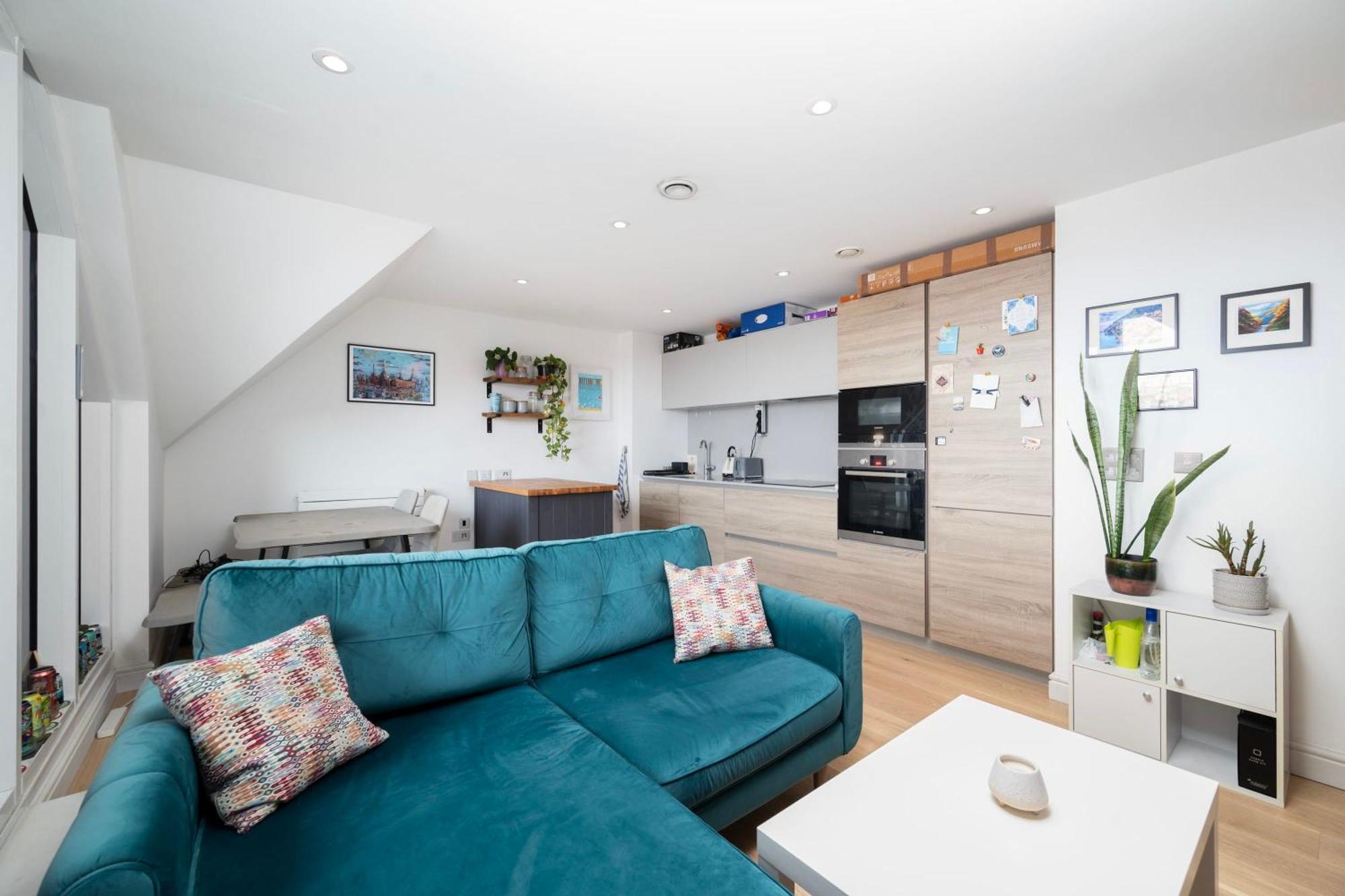 Apartment Chic City 1 Bedroom With Balcony Views London