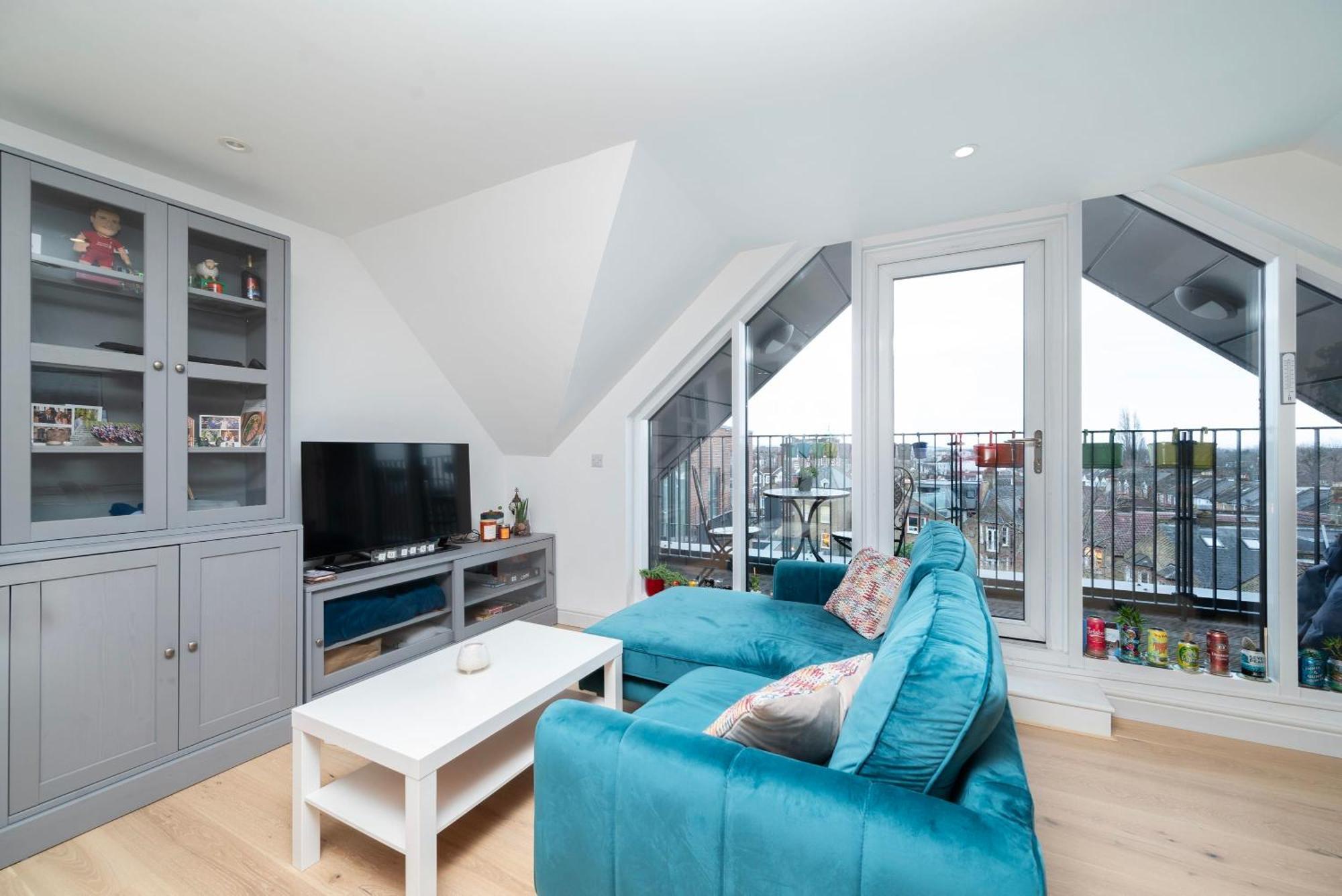 Apartment Chic City 1 Bedroom With Balcony Views London